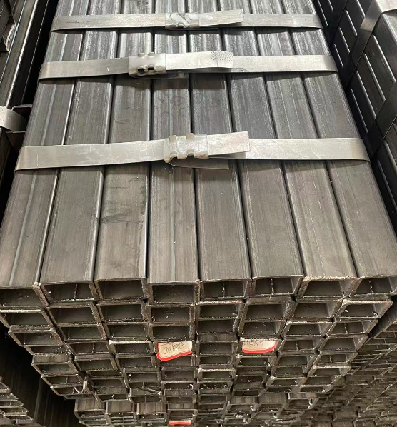 张掖工业用梯子 镀锌管焊接梯子 铁梯子方管梯