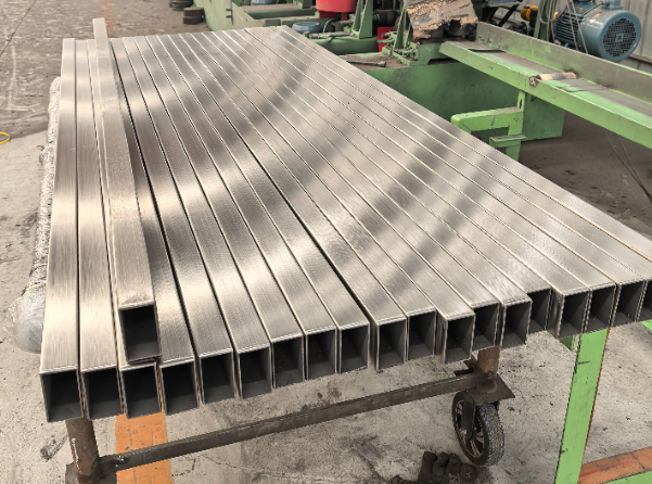 张掖建筑工程行业用不锈钢无缝钢管